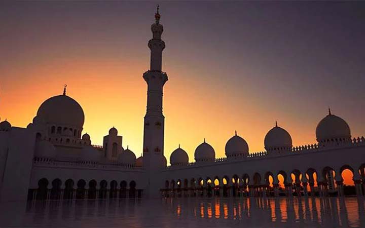 ইসলামের নির্দেশনা: সন্তান প্রতিপালনে পরামর্শ করবেন মা-বাবা